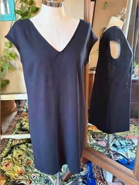 Nlt Black V-Neck Mini Shift Dress - Timeless Everyday Style, Large